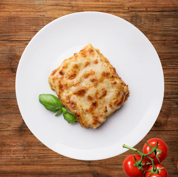 Glutenfreie Lasagne Bolognese 430g - Alla Mamma

Unsere glutenfreie Lasagne Bolognese ist die perfekte Kombination aus authentischem italienischem Geschmack und moderner Convenience.