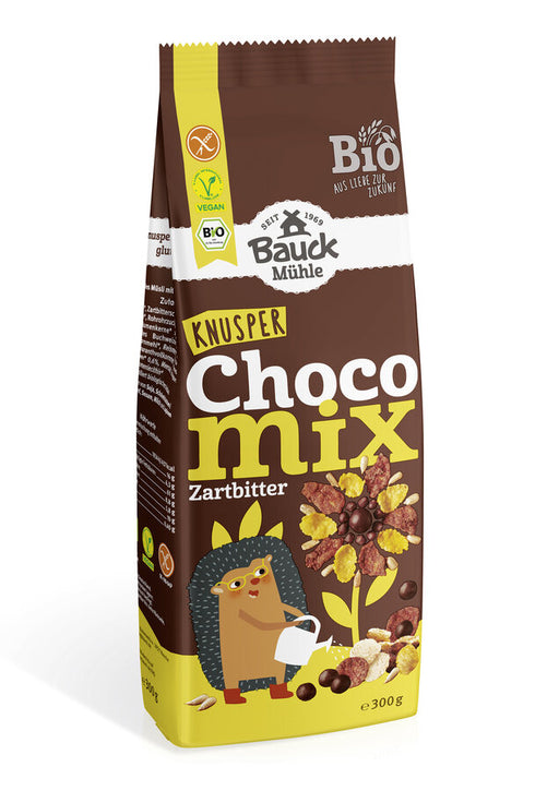 Knusper Choco Mix Zartbitter 300g- Bauck Mühle Bio

Kennen eure kleinen Lieblinge schon das Bauck Knusper Frühstück Zartbitter? Dieses köstliche Schoko-Müsli bietet den perfekten Schokoladengenuss, ohne zu süß zu sein – dank der feinen Zartbitterschokolade! Mit schokoladigen Kugeln und knusprigen Flakes aus Mais, Reis, Amaranth und Buchweizen bleibt es in Milch oder Pflanzendrink lange schön knackig. Und das Beste: Alle Zutaten sind glutenfrei und in hochwertiger Bio-Qualität.